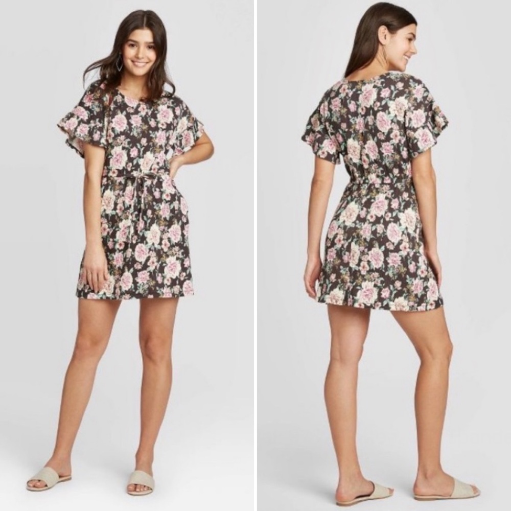 Xhilaration Floral Short Sleeve Dress